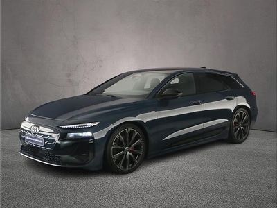 Plasmablauw metallic Nieuw 2025 Audi A6 e-tron Basis Stationwagen | € 80.530 (Iets duurder)
