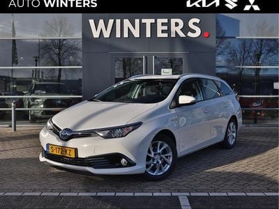 Wit Occasion 2023 Toyota Auris Business Edition Stationwagen | € 12.945 (Goede deal)