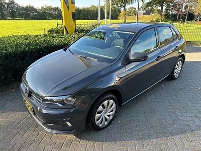 Grijs Gebruikt 2018 VW Polo Trendline Hatchback | € 12.850 (Eerlijke prijs)