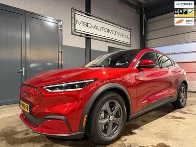 Rood Occasion 2022 Ford Mustang Mach-E SUV | € 25.949 (Goede deal)