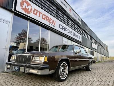 Bruin Occasion 1983 Buick Electra Sedan | € 12.990