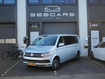Grijs (metallic) Gebruikt 2017 VW Caravelle Highline MPV | € 24.999 (Duur)