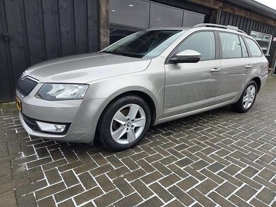 Beige (metallic) Occasion 2014 Skoda Octavia Business Line Stationwagen | € 4.495