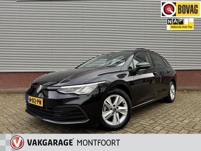 Zwart Gebruikt 2021 VW Golf VIII Life Stationwagen | € 21.450 (Eerlijke prijs)