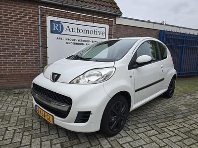 Wit Gebruikt 2009 Peugeot 107 Hatchback | € 1.950 (Eerlijke prijs)