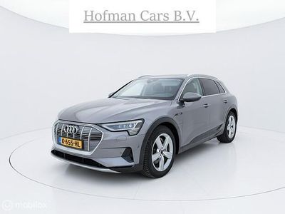 Grijs (metallic) Occasion 2020 Audi e-tron Business SUV | € 21.800 (Super prijs)