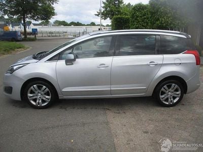 Gebruikt 2015 Peugeot 5008 | € 2.950 (Super prijs)