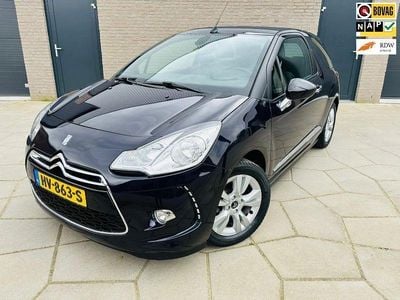 Blauw, metallic lak Gebruikt 2016 Citroën DS3 Cabriolet So Chic Cabriolet | € 13.995 (Duur)