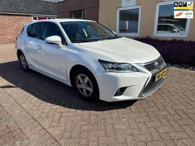 Lexus CT200h