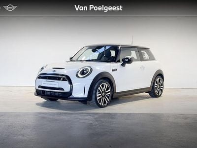 Occasion Mini Cooper Essential 135 kW (184 PK) 2023 Nanuq white (c6a) Hatchback