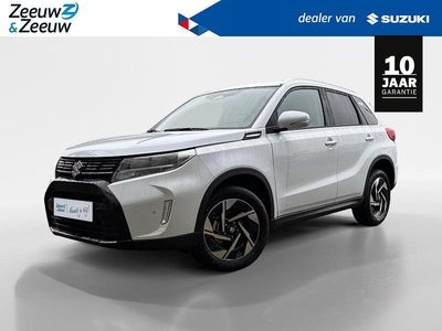 Wit is gratis, andere kleuren tegen meerprijs Nieuw 2025 Suzuki Vitara Style SUV | € 32.050 (Eerlijke prijs)