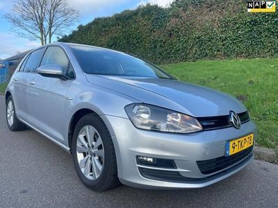 tweedehands VW Golf VII 1.6 TDI Highline BlueMotion Navi - Clima - PDC