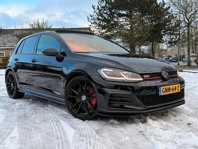 Zwart Occasion 2019 VW Golf VII GTI Stationwagen | € 27.499 (Goede deal)