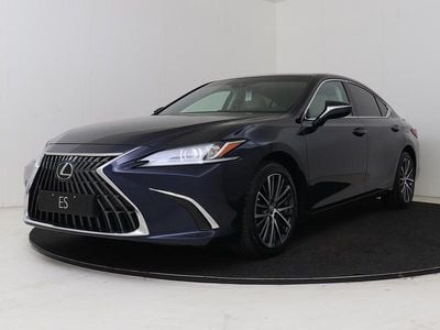 Nieuw Lexus ES300H 218 PK (160 kW) 2025 Blauw Sedan
