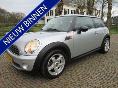 tweedehands Mini ONE 1.4 Airco 6 Bak Stuurbekrachtiging Isofix Lm Velgen ***Nieuwe Motor***