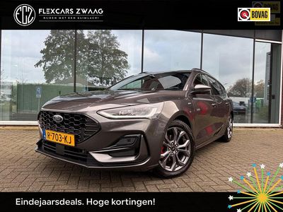 Grijs Gebruikt 2022 Ford Focus ST-Line Stationwagen | € 18.945 (Eerlijke prijs)