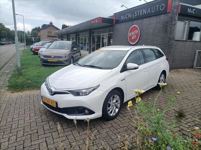 Toyota Auris Hybrid
