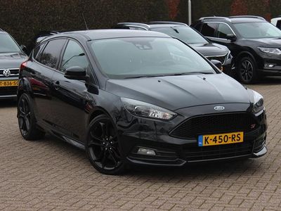 Zwart Occasion 2021 Ford Focus ST Hatchback | € 16.950