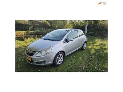 Grijs Gebruikt 2009 Opel Corsa Business Hatchback | € 1.950 (Goede deal)