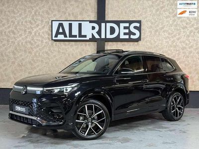 Zwart Occasion 2025 VW Tiguan R-line Edition SUV | € 46.950 (Eerlijke prijs)