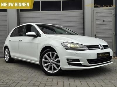 Wit Occasion 2013 VW Golf VII Highline Hatchback | € 10.995 (Eerlijke prijs)
