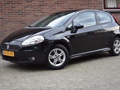 Zwart Occasion 2008 Fiat Grande Punto Hatchback | € 2.449 (Eerlijke prijs)
