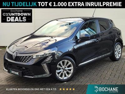Zwart Gebruikt 2024 Renault Clio V Evolution Hatchback | € 18.995 (Eerlijke prijs)