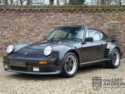 tweedehands Porsche 911 Turbo S 930 3.3 specifications! European delivery, fitted with the correct and very rare S period parts! Collector example!