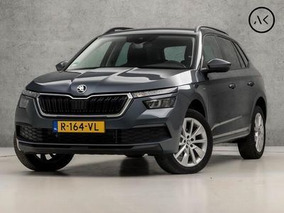 tweedehands Skoda Kamiq 1.5 TSI ACT Sportline 150Pk Automaat (APPLE CARPLAY, CAMERA, STOELVERWARMING, SPORTSTOELEN, GETINT GLAS, CLIMATE, LED KOPLAMPEN, NIEUWSTAAT)