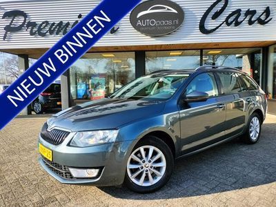 Grijs Occasion 2014 Skoda Octavia Ambition Stationwagen | € 8.925 (Duur)