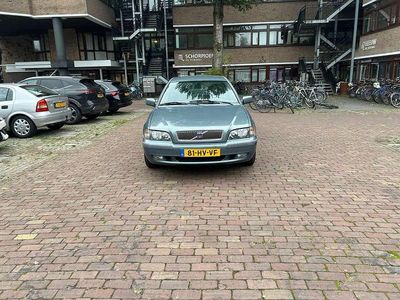 Groen Occasion 2002 Volvo S40 Sedan | € 1.950 (Eerlijke prijs)