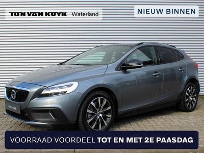 tweedehands Volvo V40 CC 1.5 T3 Dynamic Edition Automaat / Lederen bekleding / DAB radio / Panoramadak / 100% dealeronderhouden