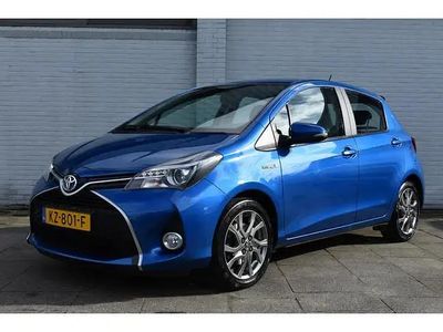 Blauw Occasion 2017 Toyota Yaris Hybrid Hatchback | € 14.499 (Iets duurder)