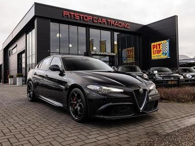 Zwart Occasion 2016 Alfa Romeo Giulia Quadrifoglio Sedan | € 53.500 (Goede deal)