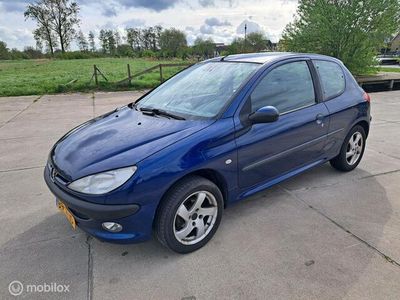 tweedehands Peugeot 206 1.4 Gentry