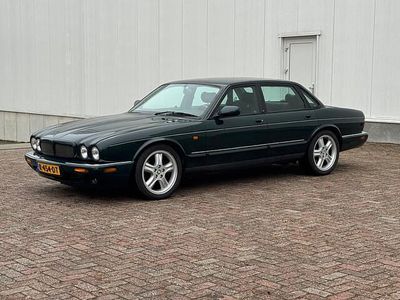Jaguar XJR
