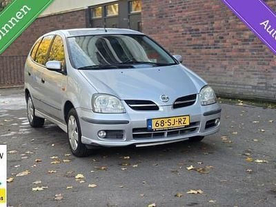 Nissan Almera Tino