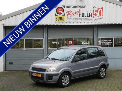 Grijs Occasion 2011 Ford Fusion Cool & Sound Edition MPV | € 3.940 (Iets duurder)