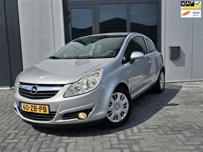 tweedehands Opel Corsa 1.2-16V Enjoy automaat weinig km