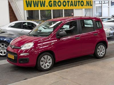 Rood Gebruikt 2013 Fiat Panda Pop Hatchback | € 2.744 (Eerlijke prijs)