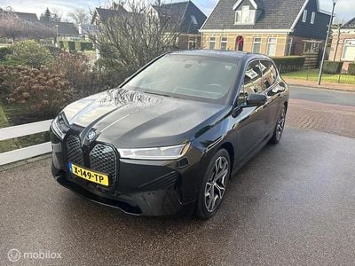Zwart (metallic) Occasion 2022 BMW iX Sport Line SUV | € 39.950 (Super prijs)