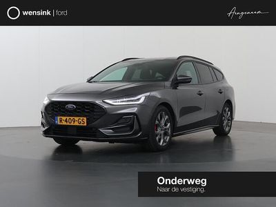Grijs Gebruikt 2022 Ford Focus ST-Line Stationwagen | € 19.435 (Eerlijke prijs)