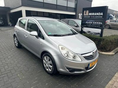 tweedehands Opel Corsa 1.2-16V Essentia 5 deurs Airco