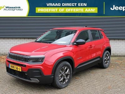 Rood Nieuw 2025 Jeep Avenger EV Longitude SUV | € 38.035
