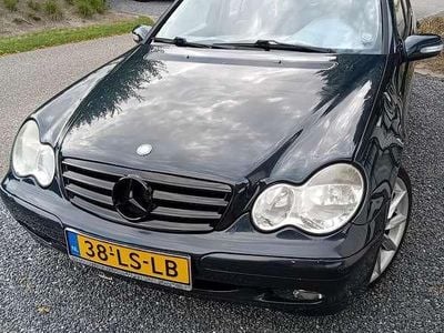 Mercedes C180