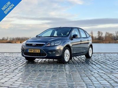 Grijs Gebruikt 2008 Ford Focus Titanium Hatchback | € 2.250 (Eerlijke prijs)