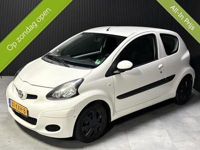 Wit Gebruikt 2010 Toyota Aygo Comfort Hatchback | € 1.999 (Eerlijke prijs)