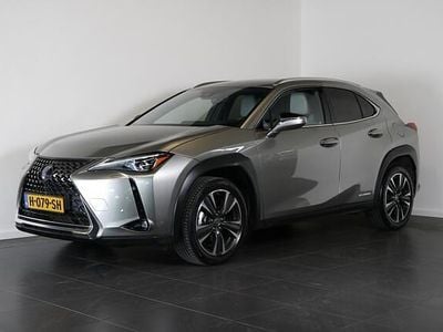 Grijs Gebruikt 2020 Lexus UX 250h Executive Line SUV | € 32.950 (Eerlijke prijs)