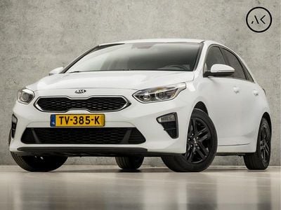 Wit Gebruikt 2018 Kia Ceed Hatchback | € 14.445 (Eerlijke prijs)