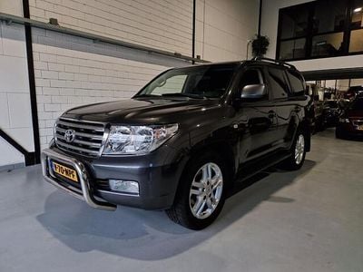 Grijs (metallic) Gebruikt 2010 Toyota Land Cruiser V8 SUV | € 31.940 (Eerlijke prijs)